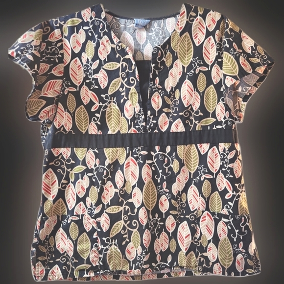 Scrub top,  White Swan, size large - Picture 1 of 4